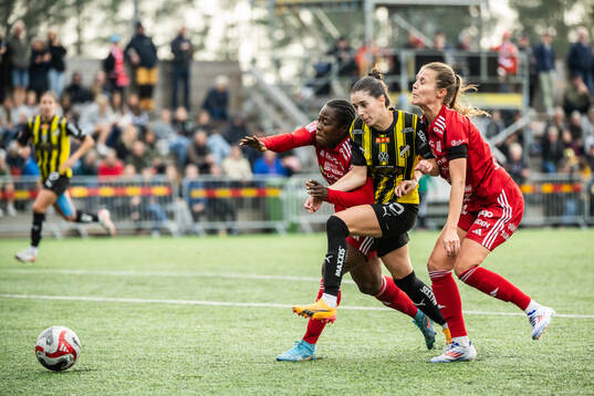 Piteås Faith Ikidi Michael och Maja Green mot Häckens