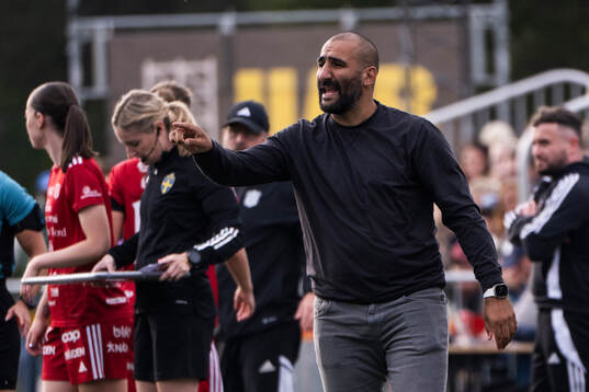 Häckens tränare Mak Lind