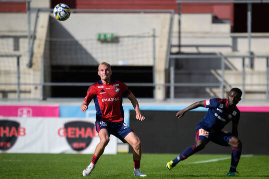 Östers Adam Bergmark Wiberg och Sandvikens IFs Calvin
