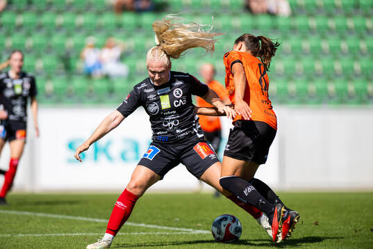 KIF Örebros Maggy Elizabeth Henschler och Kristianstads