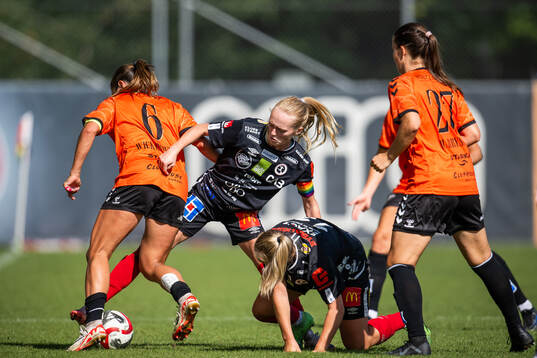 Kristianstads Carly Wickenheiser mot KIF Örebros Minea