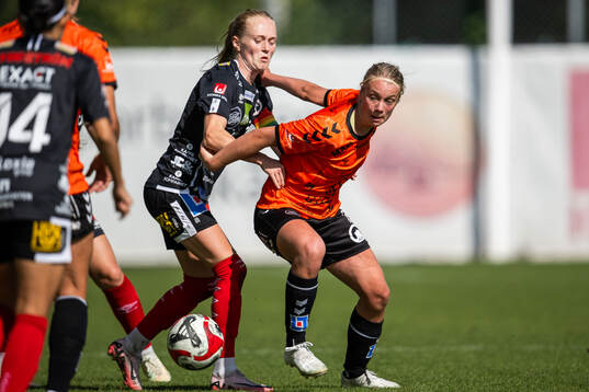 Kristianstads Katla Tryggvadottir och +kiki19´under