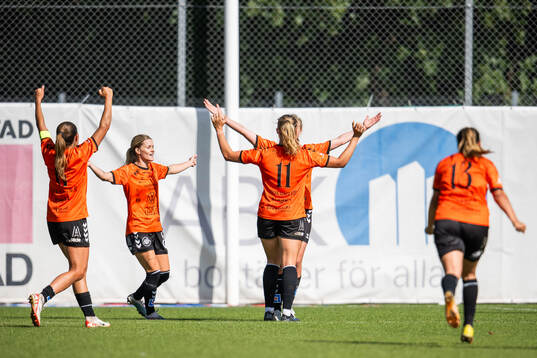 Kristianstads Hlin Eiriksdottir och Katla Tryggvadottir
