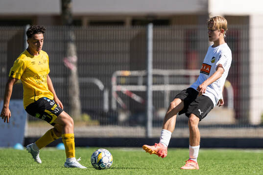 Elfsborgs Adrian Goq och BK Häckens Viggo Bengtsson