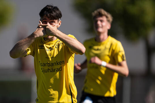 Elfsborgs Lendrit Neziri jublar