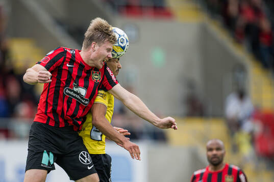 Brommapojkarnas Eric Björkander  och Elfsborgs Ahmed Qasem