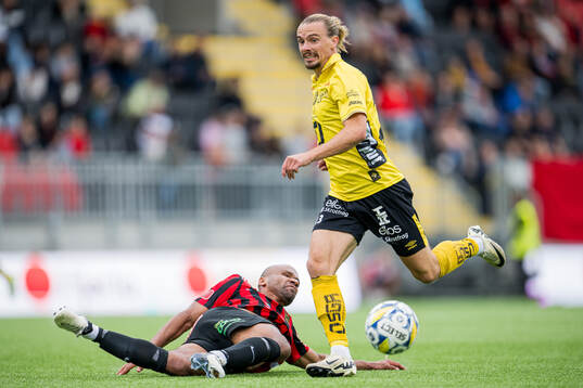 Elfsborgs Niklas Hult och Brommapojkarnas Serge-Junior