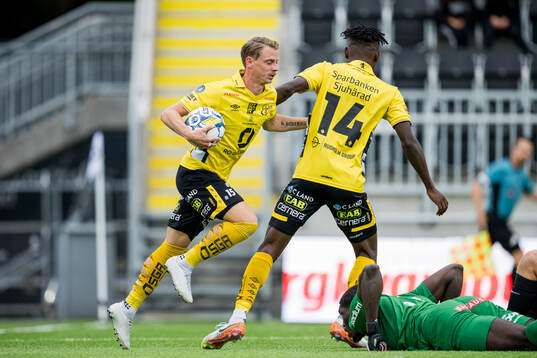 Elfsborgs Simon Hedlund jublar