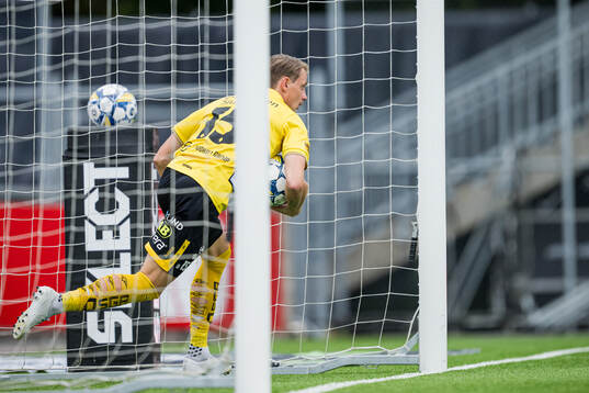 Elfsborgs Simon Hedlund jublar