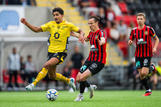 Elfsborgs Ahmed Qasem och Brommapojkarnas Alex Timossi