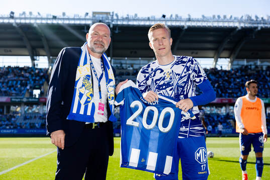 IFK Göteborgs Oscar Wendt uppmärksammas av IFK Göteborgs