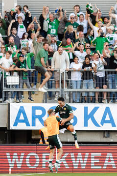 Hammarbys Jusef Erabi jublar
