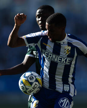 Hammarbys Ibrahima Breze Fofana och IFK Göteborgs Paulos