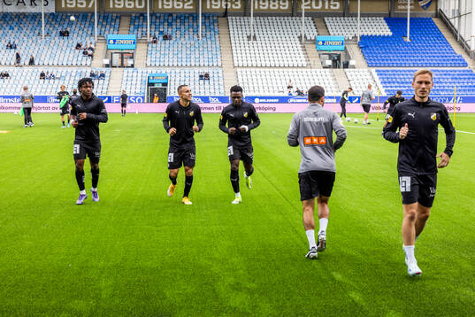 Häckens spelare på uppvärmningen