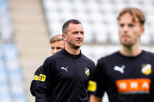 Häckens Even Hovland på uppvärmningen
