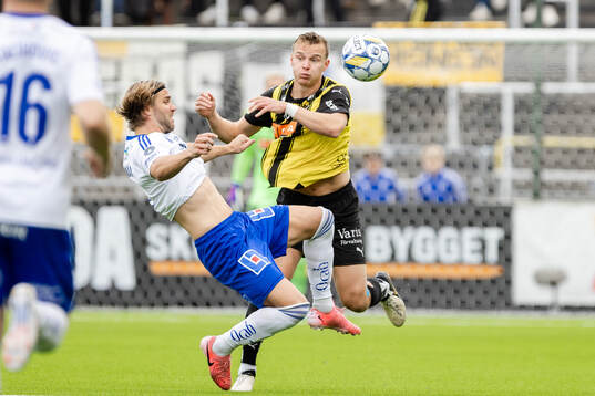 IFK Norrköpings Christoffer Nyman och Häckens Marius Lode