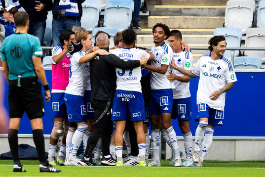 IFK Norrköpings spelare jublar