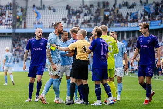 Malmö FFs Pontus Jansson och Djurgårdens Daniel Stensson