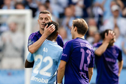 Djurgårdens Haris Radetinac och Malmö FFs Taha Ali
