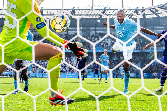 Bläddra bland fler bilder av Fotboll, Allsvenskan, Malmö FF - Djurgården