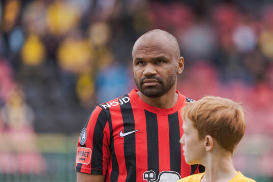 Brommapojkarnas Serge-Junior Martinsson Ngouali gör
