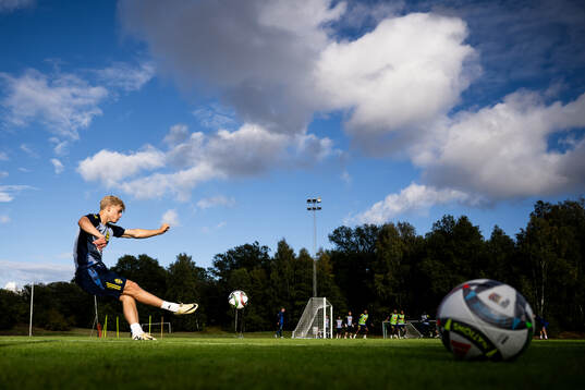 Bläddra bland fler bilder av Football, Nations League, Sweden, Training and Mixed Zone 
