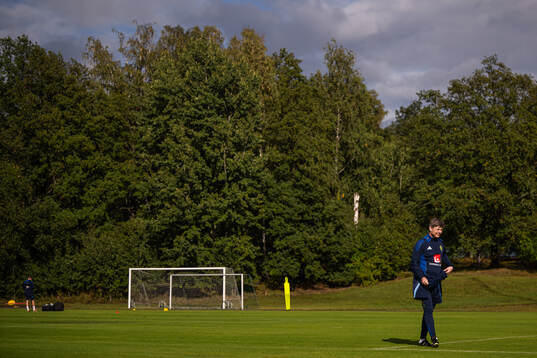 Head coach Jon Dahl Tomasson of the Swedish national