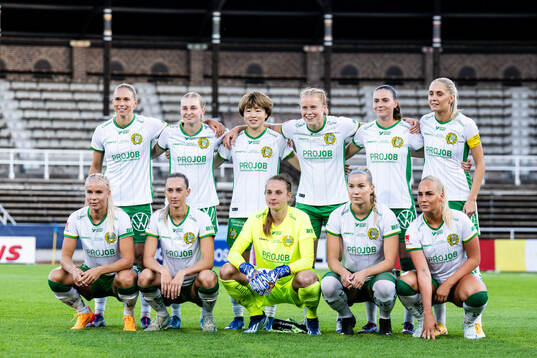 Hammarbys startelva ställer upp för en lagbild