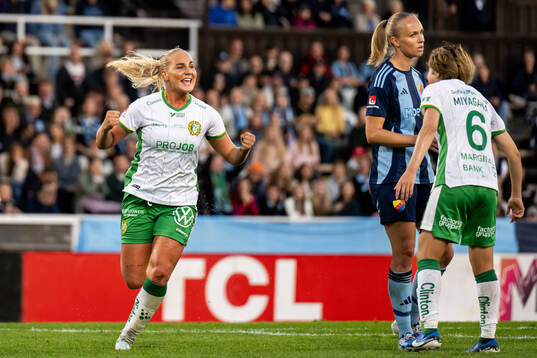 Hammarbys Cathinka Tandberg jublar