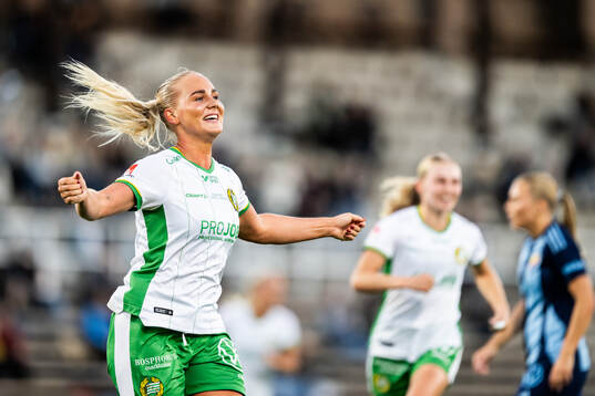 Hammarbys Cathinka Tandberg jublar
