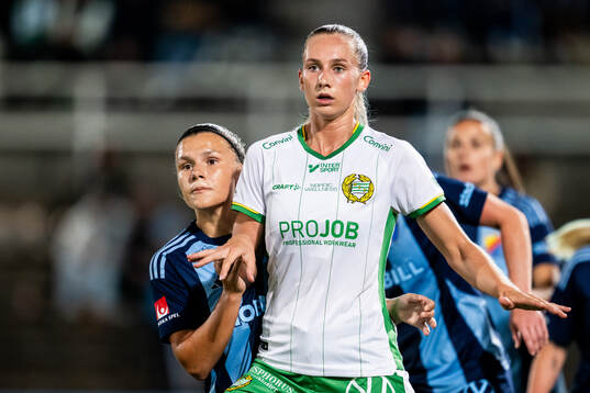 Djurgårdens Alexsandra Lobanova och Hammarbys Ellen