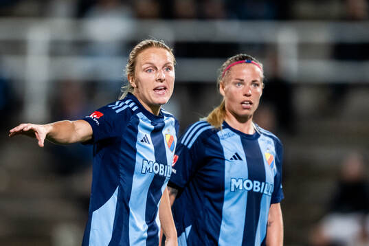 Djurgårdens Mimmi Larsson och Therese Åsland