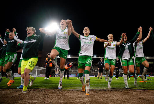 Hammarbys spelare jublar