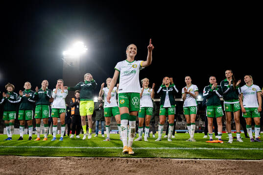 Hammarbys Alice Carlsson jublar