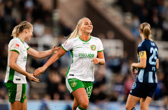 Hammarbys Cathinka Tandberg  jublar