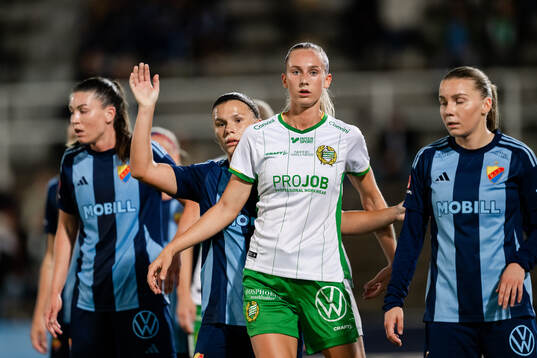 Djurgårdens Alexsandra Lobanova och Hammarbys Ellen