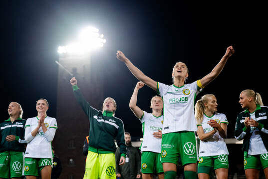 Hammarbys Alice Carlsson jublar