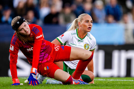 Djurgårdens målvakt Elvira Björklund och Hammarbys