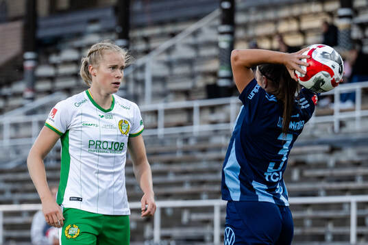 Hammarbys Julie Blakstad och Djurgårdens Alexsandra
