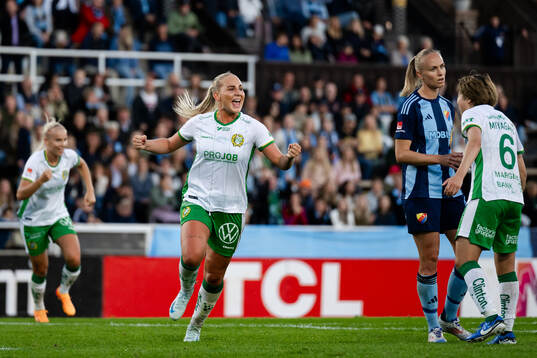 Hammarbys Cathinka Tandberg  jublar