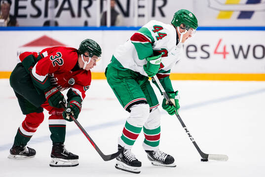 Frölundas Noah Hasa och Rögles Jacob Peterson