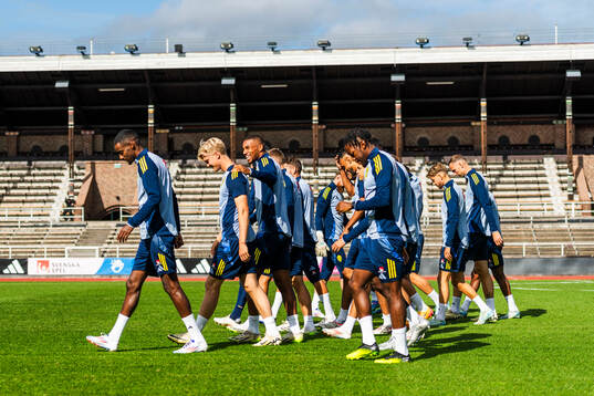 Alexander Isak, Lucas Bergvall and Isak Hien of the Swedish
