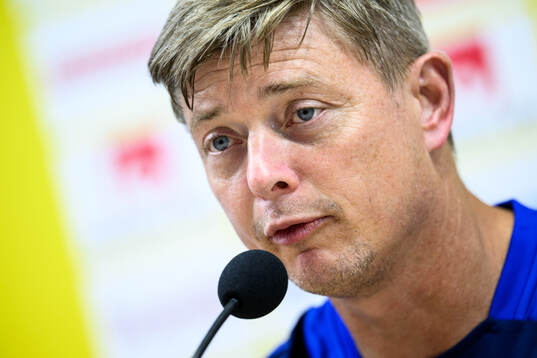 Head coach Jon Dahl Tomasson of the Swedish national