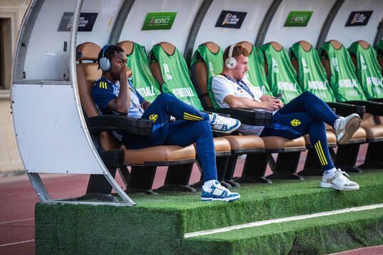 Anthony Elanga and Dejan Kulusevski of Sweden