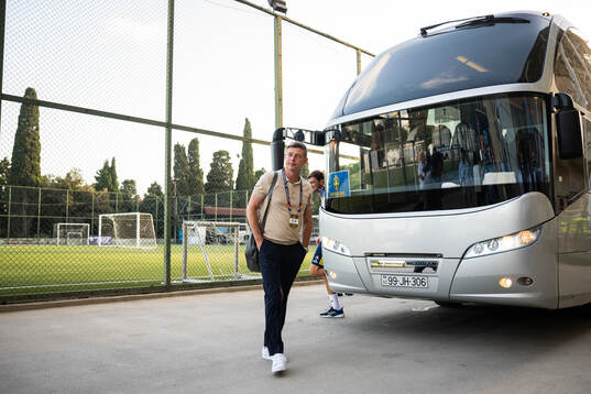 Head coach Jon Dahl Tomasson of Sweden