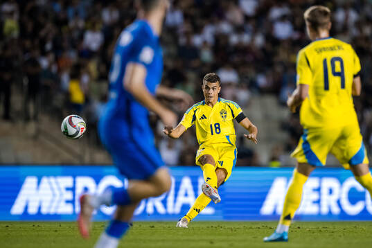 Yasin Ayari of Sweden