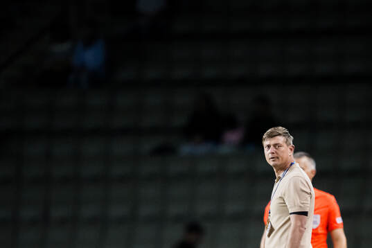 Head coach Jon Dahl Tomasson of Sweden