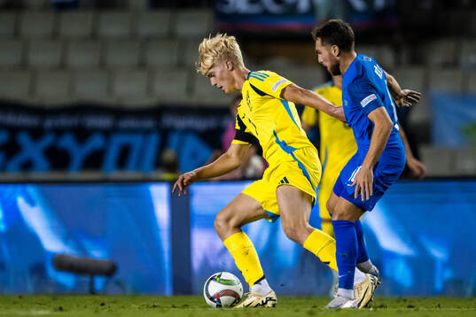 Lucas Bergvall of Sweden