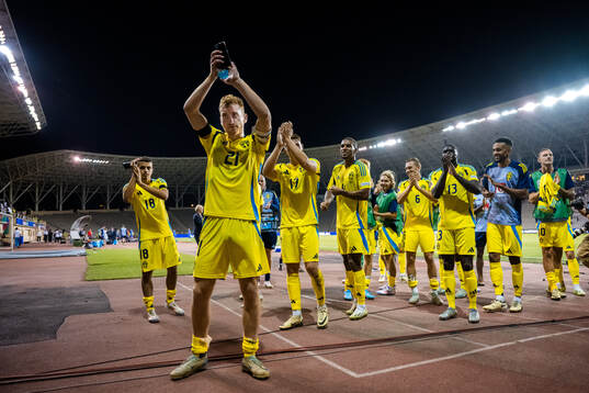 Dejan Kulusevski of Sweden celebrates