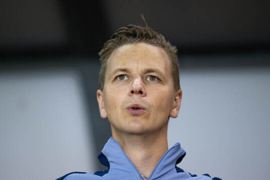 Goalkeeper coach Maths Elfvendal of Sweden